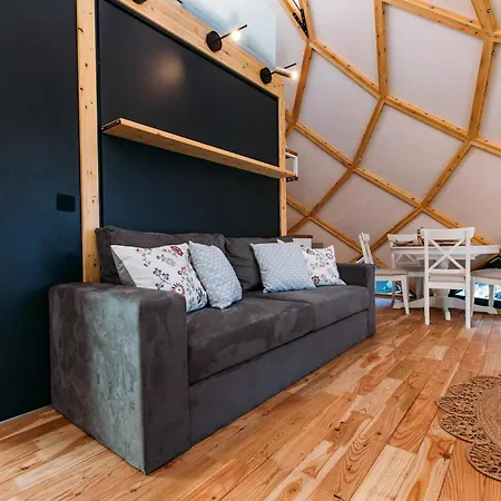 度假居 Armadillo *